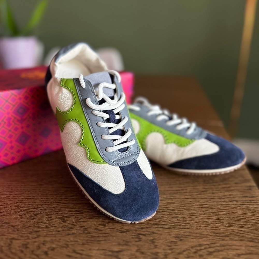 NEW! NIB! Tory Burch Tory Serif Sneaker Vintage Tumbled Leather Size 6.5